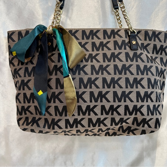 🔥LOW START!!! MICHAEL KORS JET SET SIGNATURE TOTE - Picture 2 of 15
